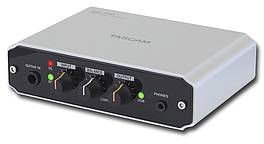 Tascam_US-100_Front.jpeg Tascam_US-100_Front.jpeg